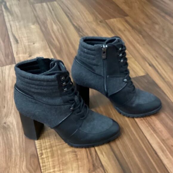 Antonio Melani Grayciee Wool Blend Block Heel Boots in Char/grey/Blk Size 9M - Picture 4 of 10